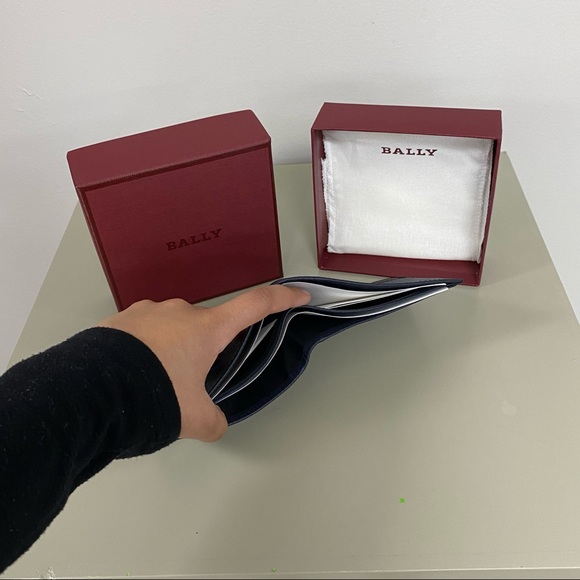 Bally Men's Leather Bi-Fold Wallet w/Stripe (Blue) - Picture 6 of 6